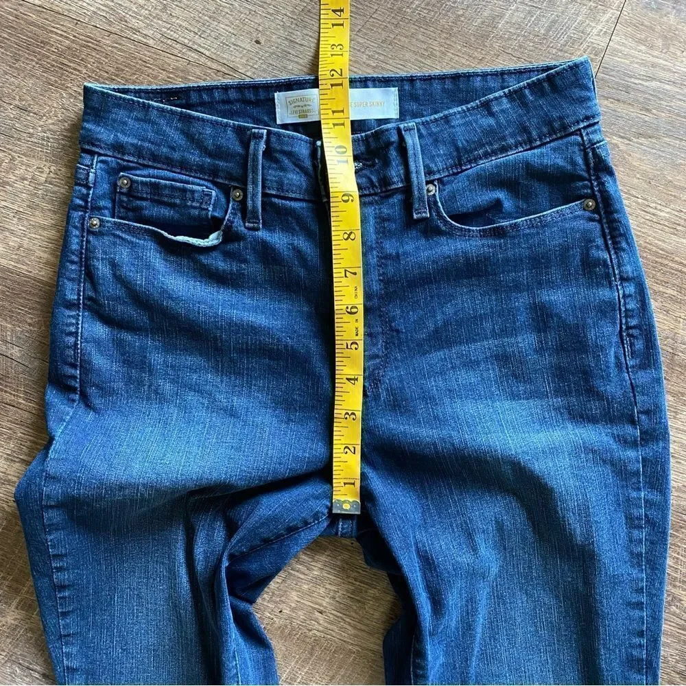 Levi’s High Rise Super Skinny Jeans 29 Waist Dark Wash